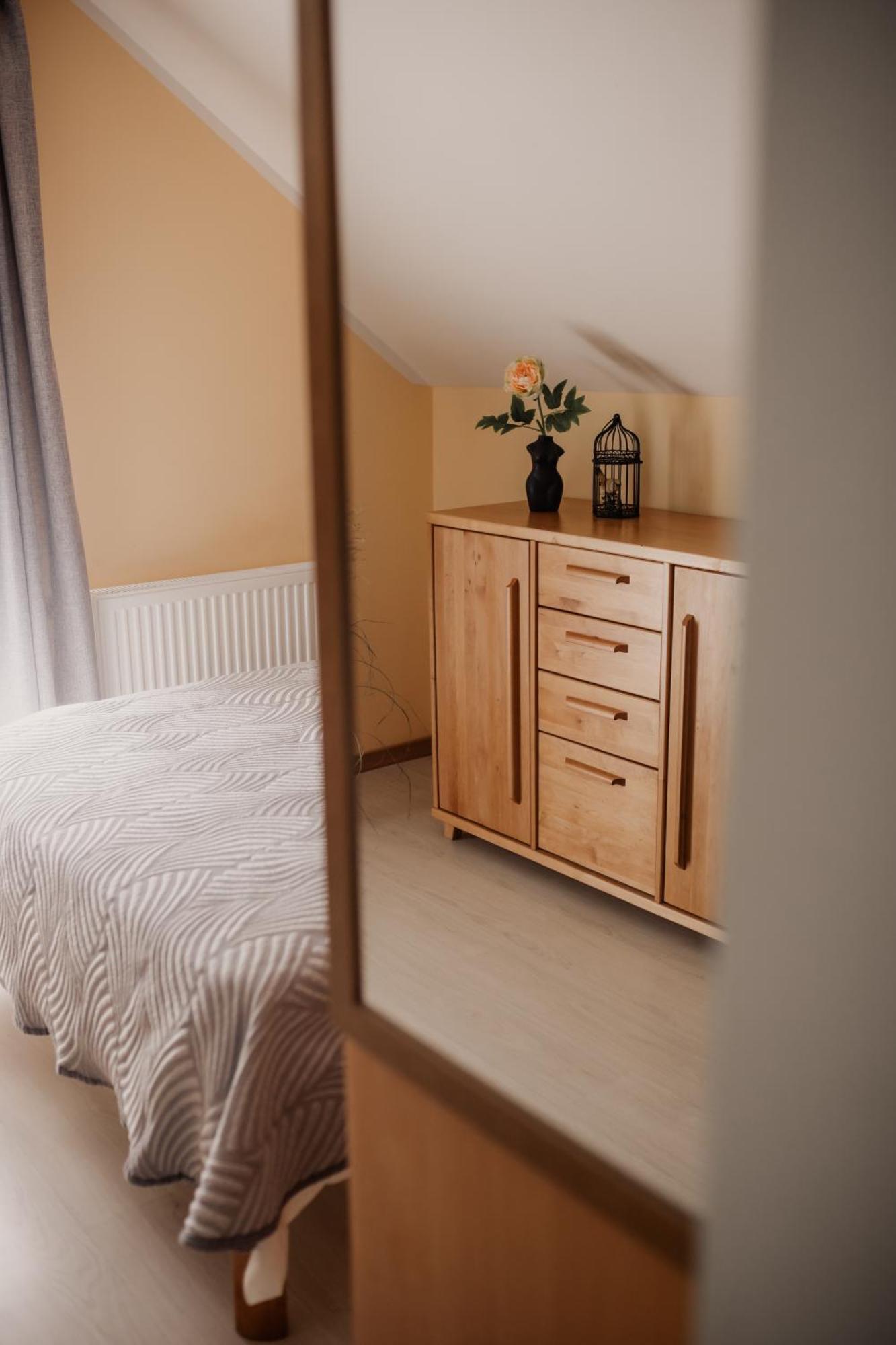 Aparthotel Saules Iela 2A Saldus Zimmer foto