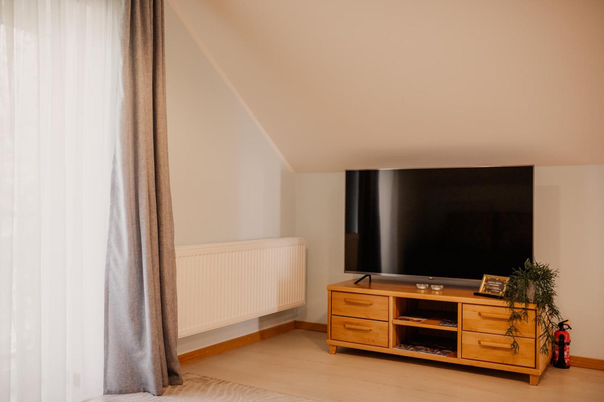 Aparthotel Saules Iela 2A Saldus Zimmer foto